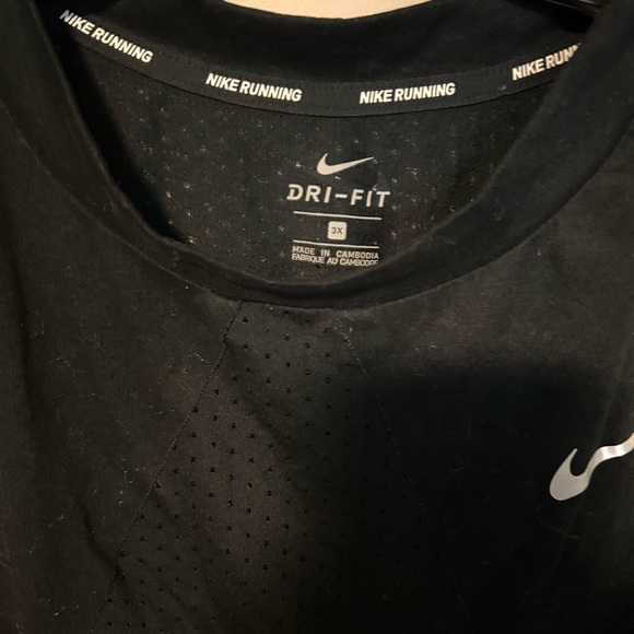 Nike. Miler tank running singlet - Picture 2 of 3